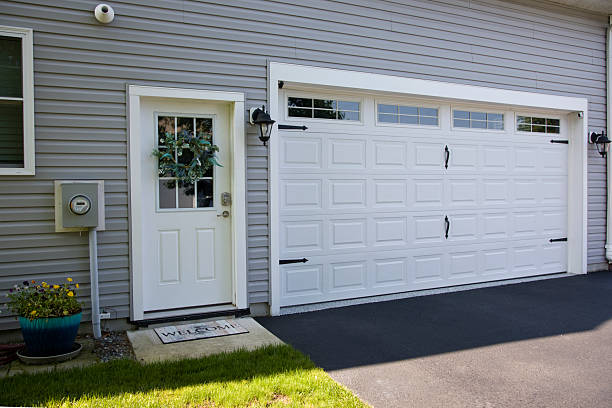 24/7 Emergency Garage Door Panel Replacement experts in Alamosa County County, CO